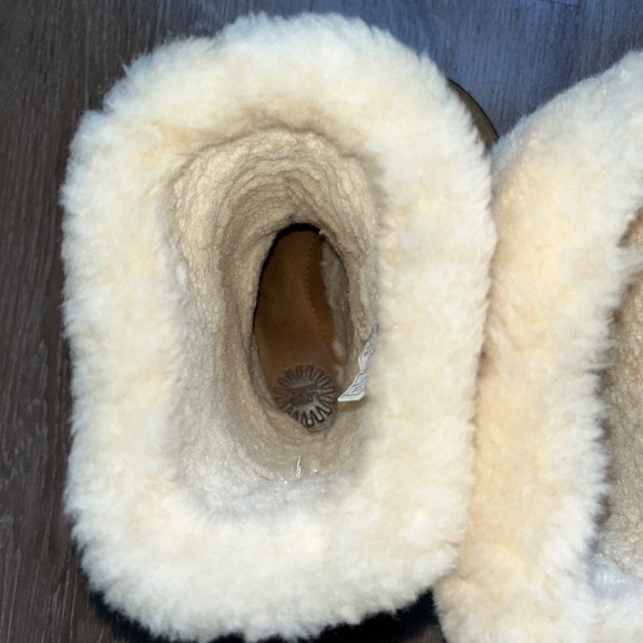 UGG Australia Elijo Sheepskin Shearling Leather Boots in Chestnut (Women's 8) - Picture 8 of 9